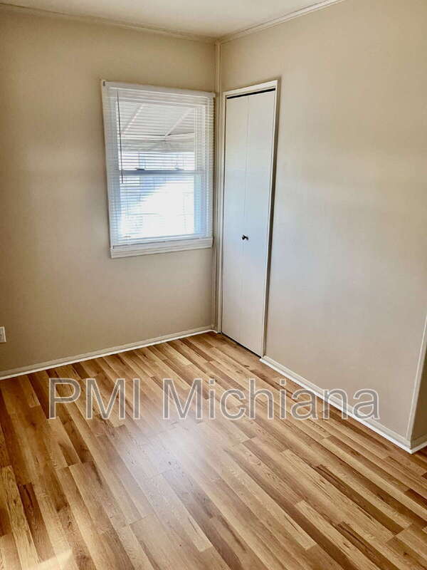 Building Photo - 519 Grand Blvd