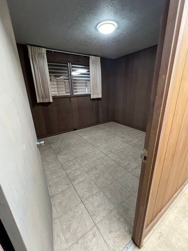 Building Photo - 949 Lehua Ave