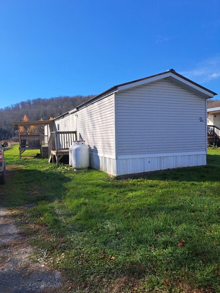 Building Photo - 108 S Calaman Ln