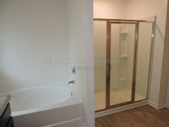 Building Photo - 5780 Blackhorse Cir