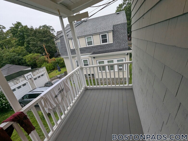 Building Photo - 1068 South St