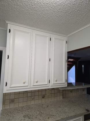 Building Photo - "Spacious 3-Bedroom Gem with 2300 Sq Ft in...