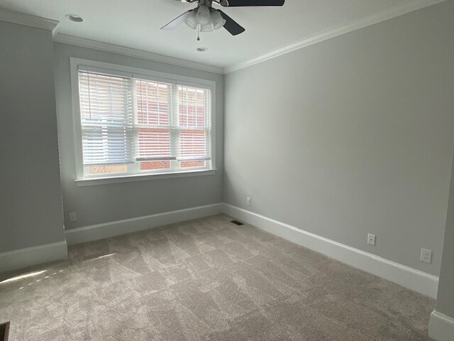 Building Photo - 2 Bedroom 3.5 Bath