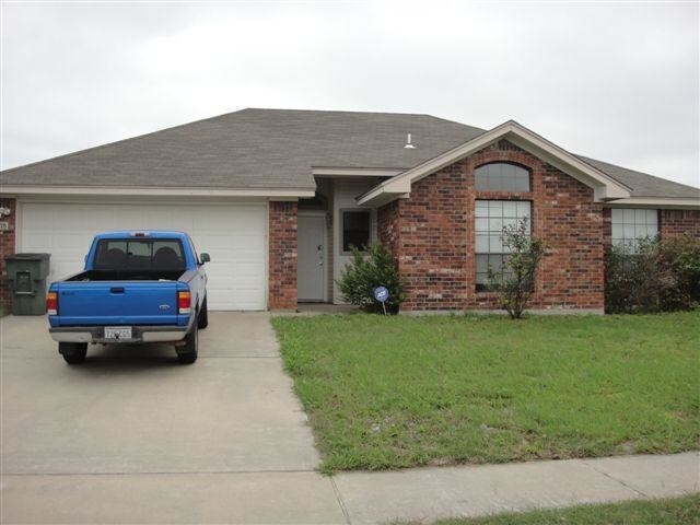 Primary Photo - 3815 Sawtooth Drive