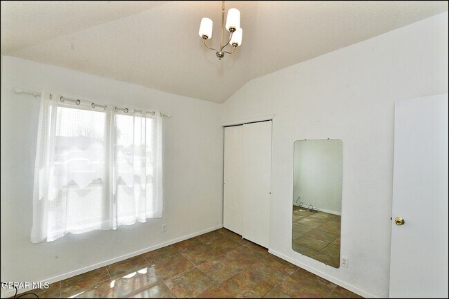 Building Photo - 853 Nita Fay Dr