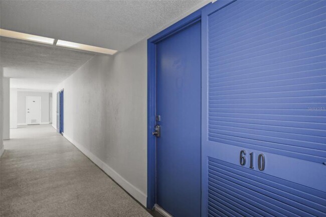 Building Photo - 500 Treasure Island Causeway