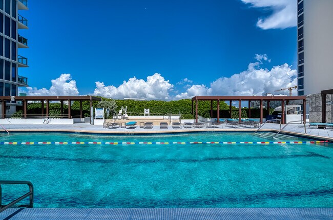 Building Photo - 6899 Collins Ave