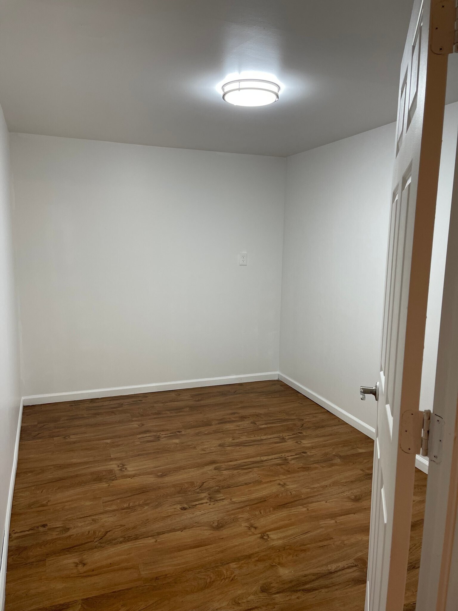 Building Photo - 2312 N Nagle Ave