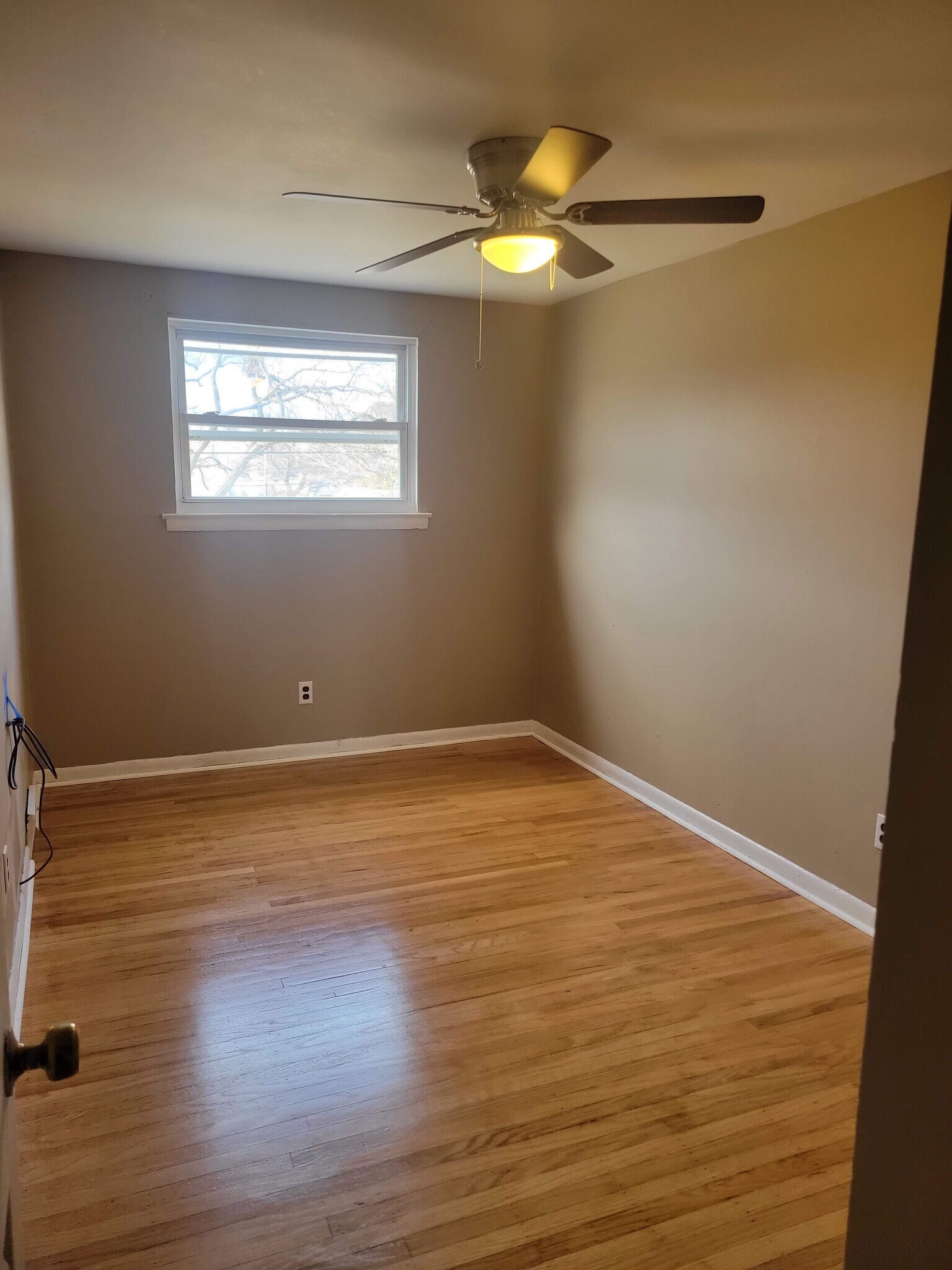 Building Photo - 9448 Lansford St