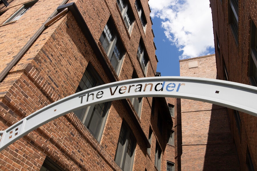 Building Photo - The Verander