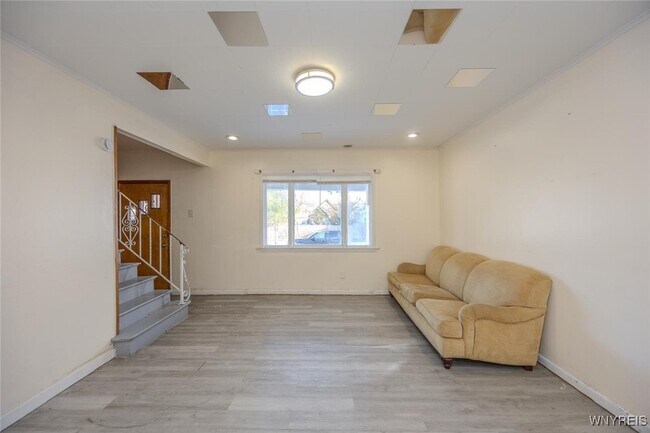 Building Photo - 62 Sweet Ave