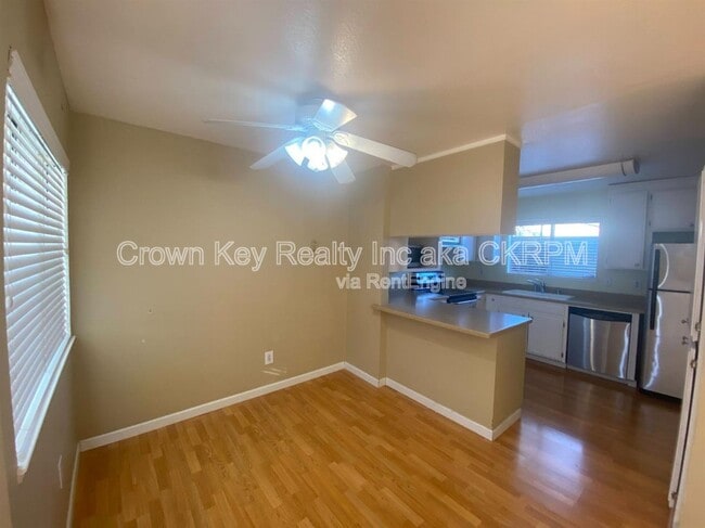 Building Photo - 80 Portola Way
