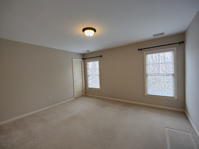 Building Photo - 1650 Bramble Bush Way