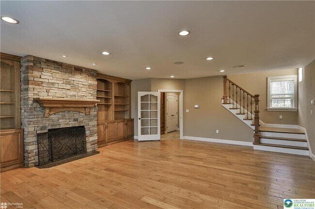 Building Photo - 284 Walker Rd