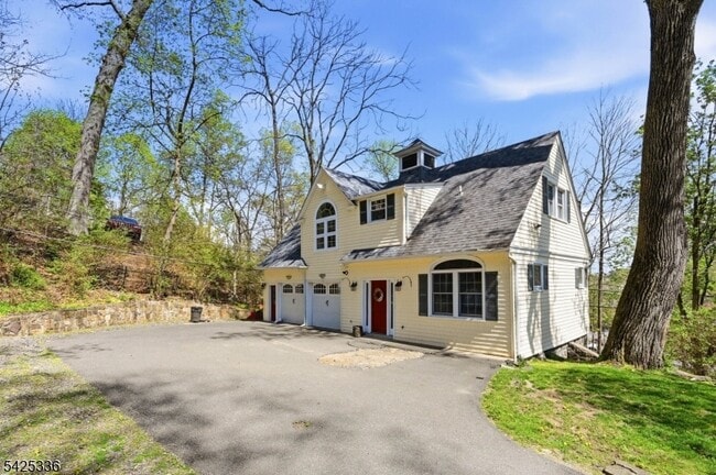 Building Photo - 1 Conklin Ave