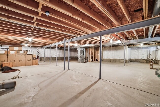 Building Photo - 9 Hidden Creek Ct