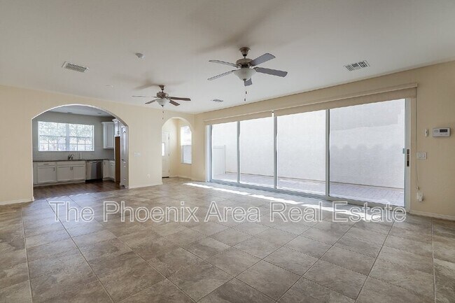 Building Photo - 1055 S Reber Ave