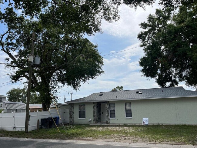 Building Photo - Beautiful 3BR Home in Central Tampa – Move-In Ready!