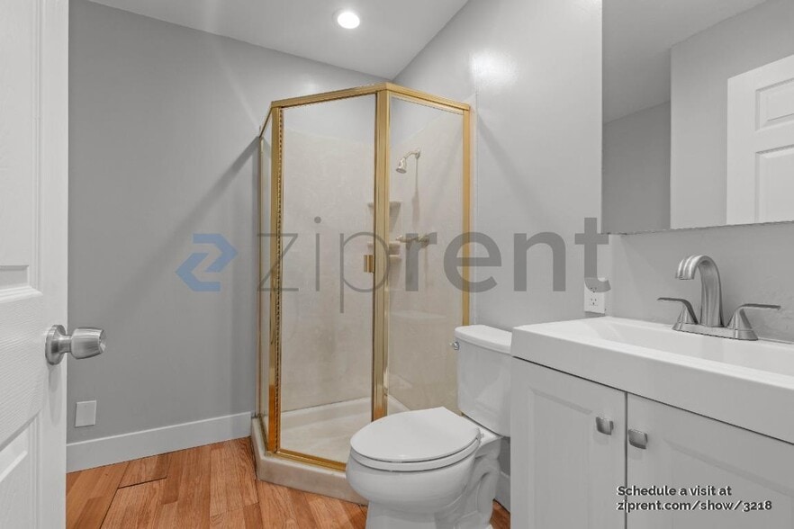 Building Photo - 355 Parkview Terrace