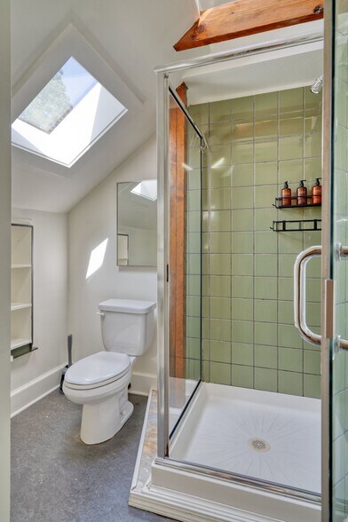 Building Photo - 1235 N Prescott St