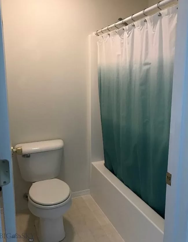 Building Photo - 3 Bedroom Apartment in Bozeman!