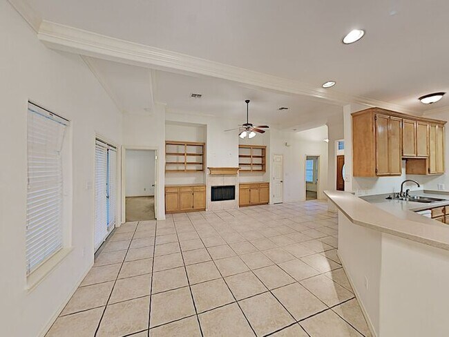Building Photo - No Application Fees* $500 Off 1st Month - ...