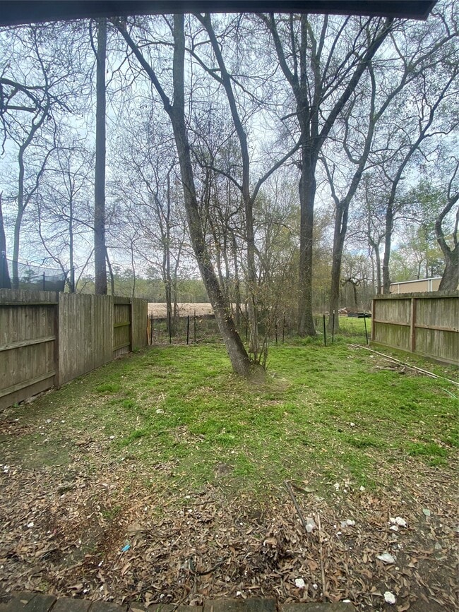 Building Photo - 307 Covecrest Dr