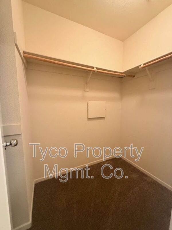 Building Photo - 1936 Caminito Alcala