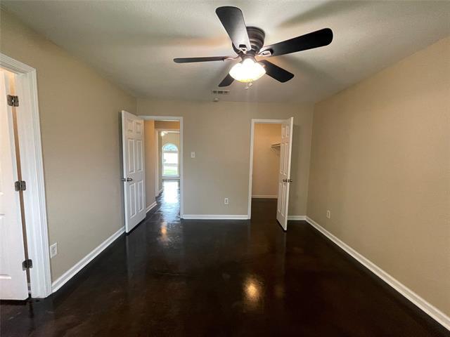 Building Photo - 10157 Peppertree Ln