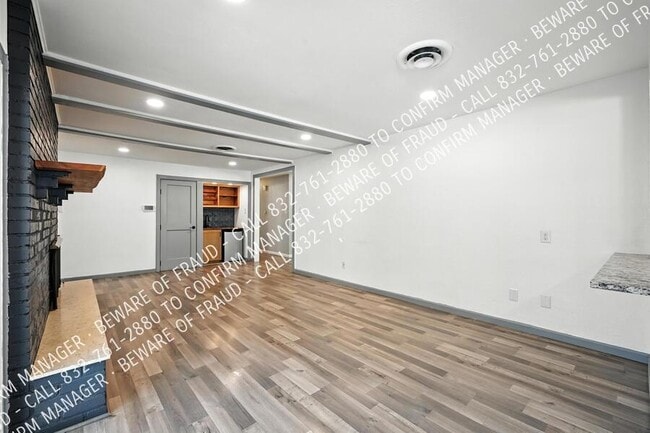 Building Photo - 7117 Ellis Rd