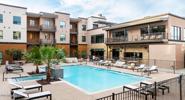 Building Photo - 9449 N 90th St