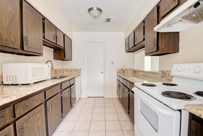 Building Photo - 4124 Belle Park Dr