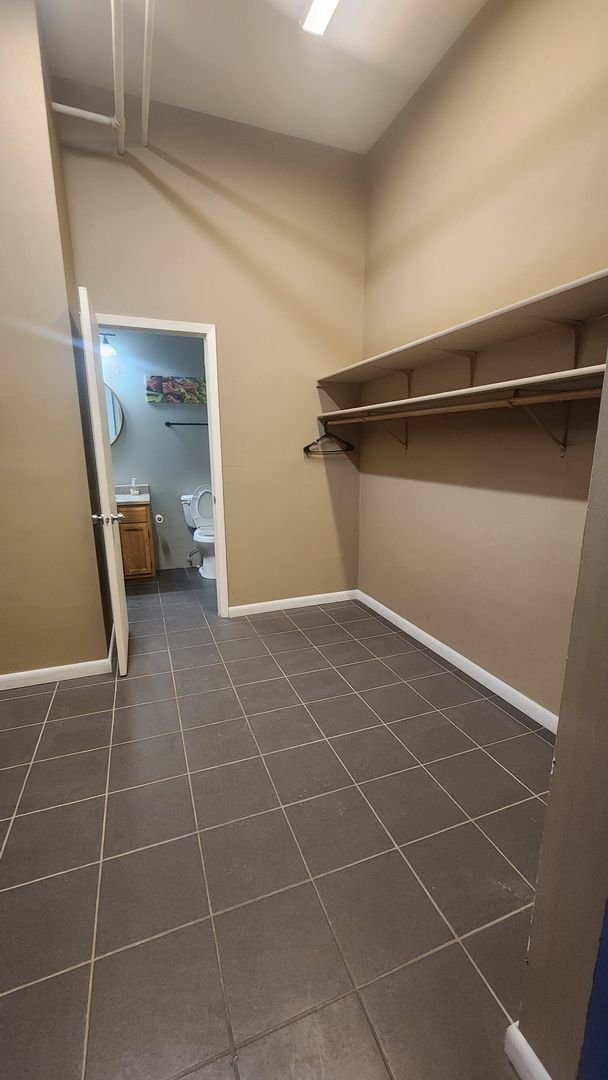 Building Photo - 1211 Howard St