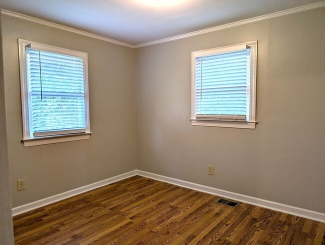 Building Photo - Cozy Ranch Style Home Located in Lancaster...