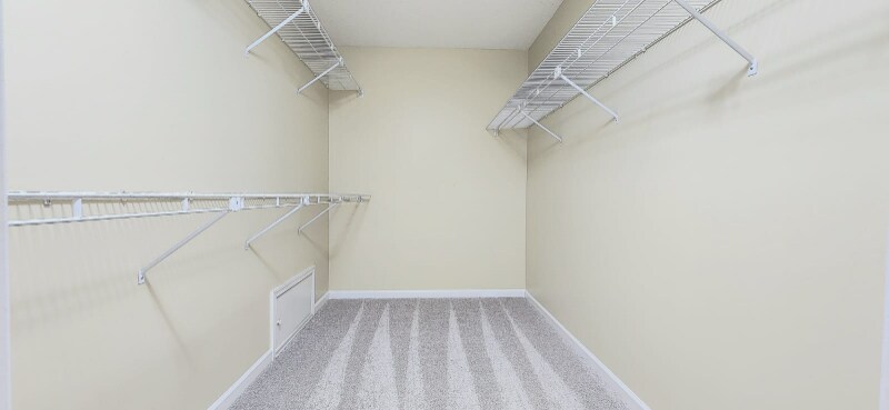 Building Photo - 11165 Wilshire Chase Dr