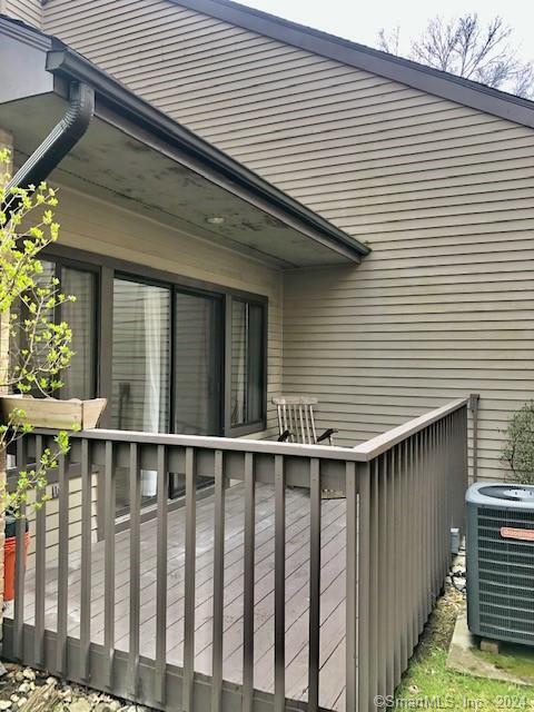 Building Photo - 2437 Bedford St