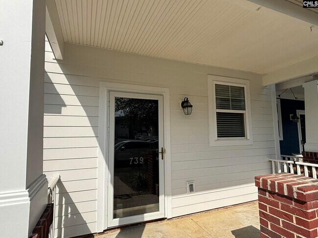 Building Photo - 739 Garden Forest Road