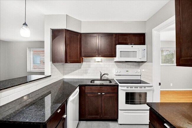 Building Photo - Plan A