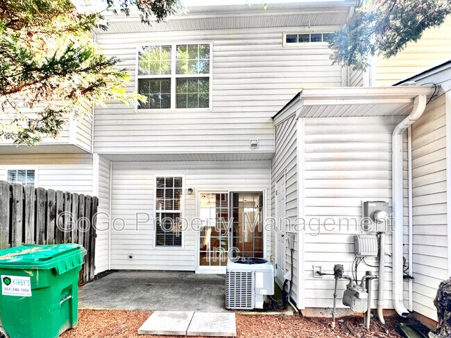 Building Photo - 103 Bumble Cir