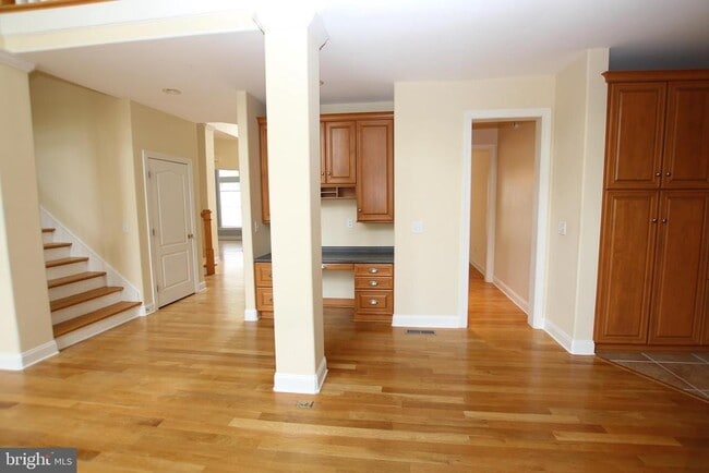 Building Photo - 3 Good Hope Ct