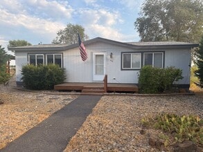Building Photo - Clean, cozy home in Soap Lake for Rent