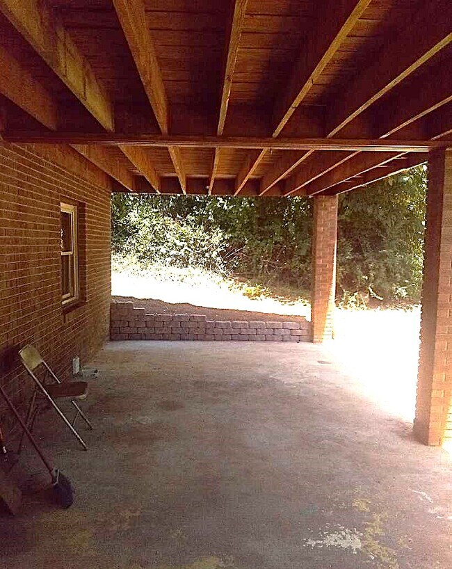 Building Photo - 66 Walkertown Rd