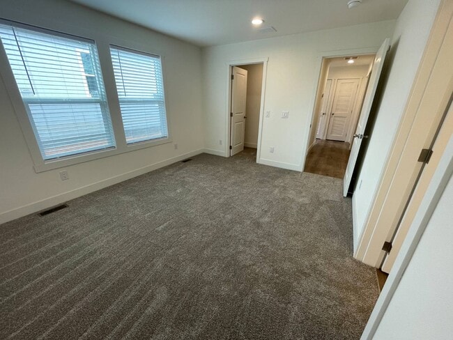 Building Photo - 6656 Pentz Rd