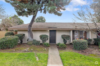 Building Photo - 4814 E Rialto Ave
