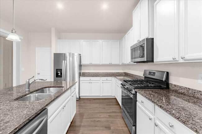 Building Photo - 6162 Glory Bower Dr