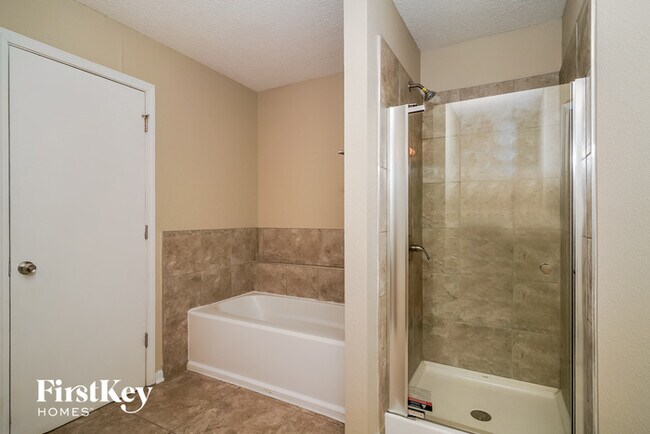 Building Photo - 9106 Bagley Way