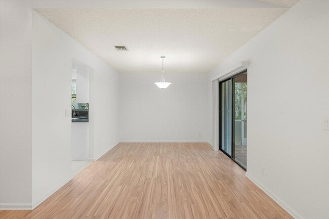 Building Photo - 13511 Jonquil Pl