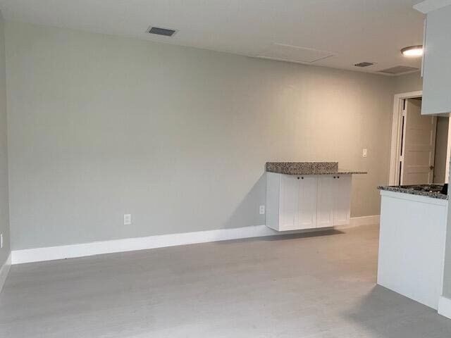 Building Photo - 3260 Hi St