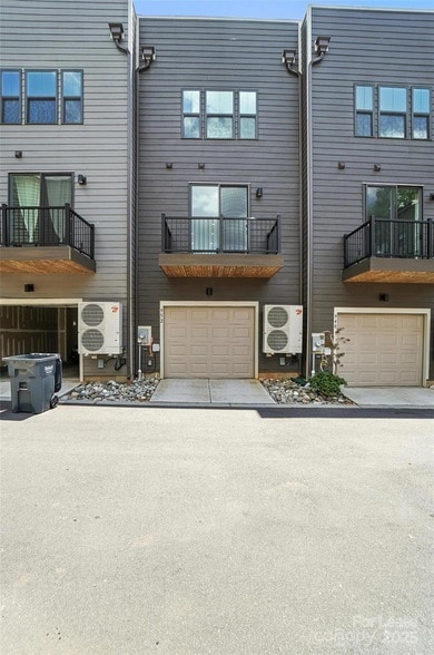 Building Photo - 952 Broad River Ln