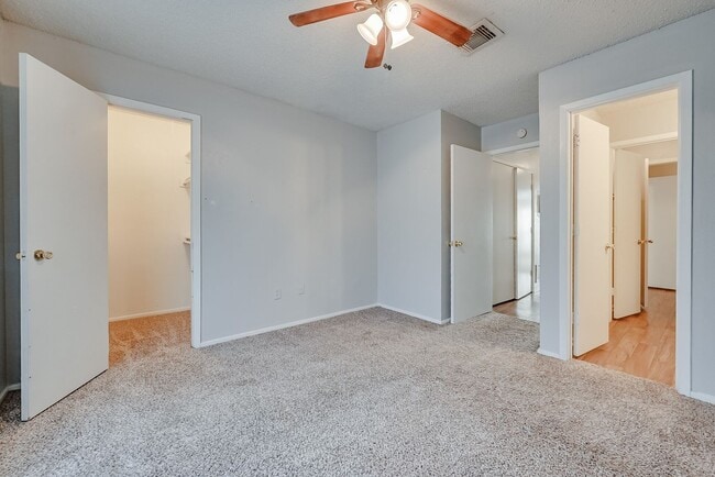 Building Photo - 614 Lillard Rd